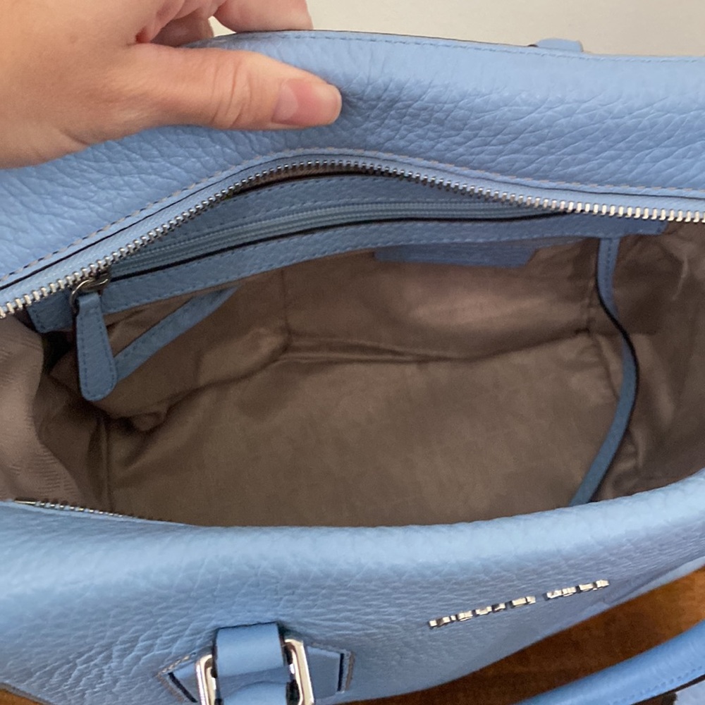 Michael Kors Selby Bag - Picture 10 of 15
